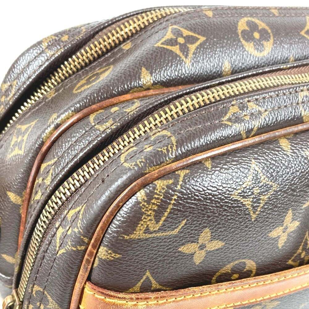 LOUIS VUITTON Brown Monogram Canvas Shoulder Bag - Picture 3 of 16